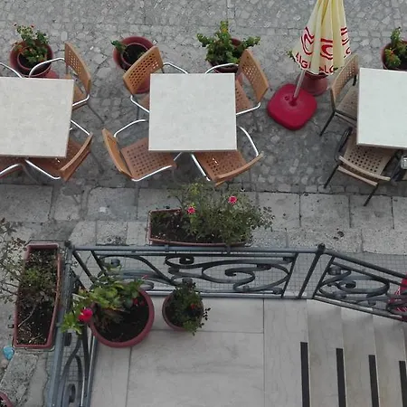Ristorante Pizzeria Del Viale فندق Palazzo Adriano
